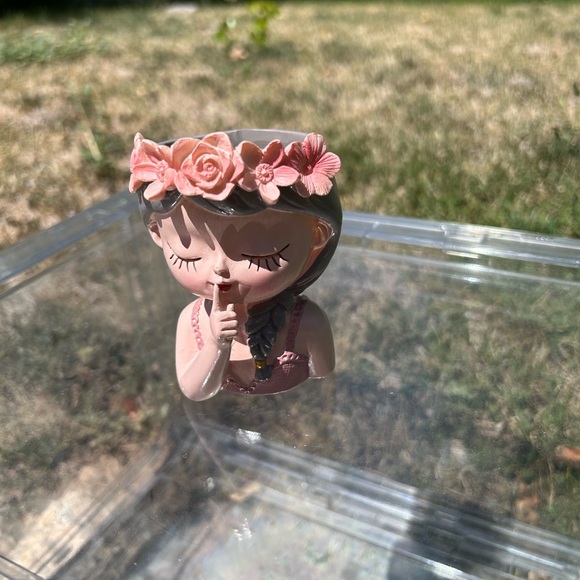 Cute girl pot - Picture 4 of 4